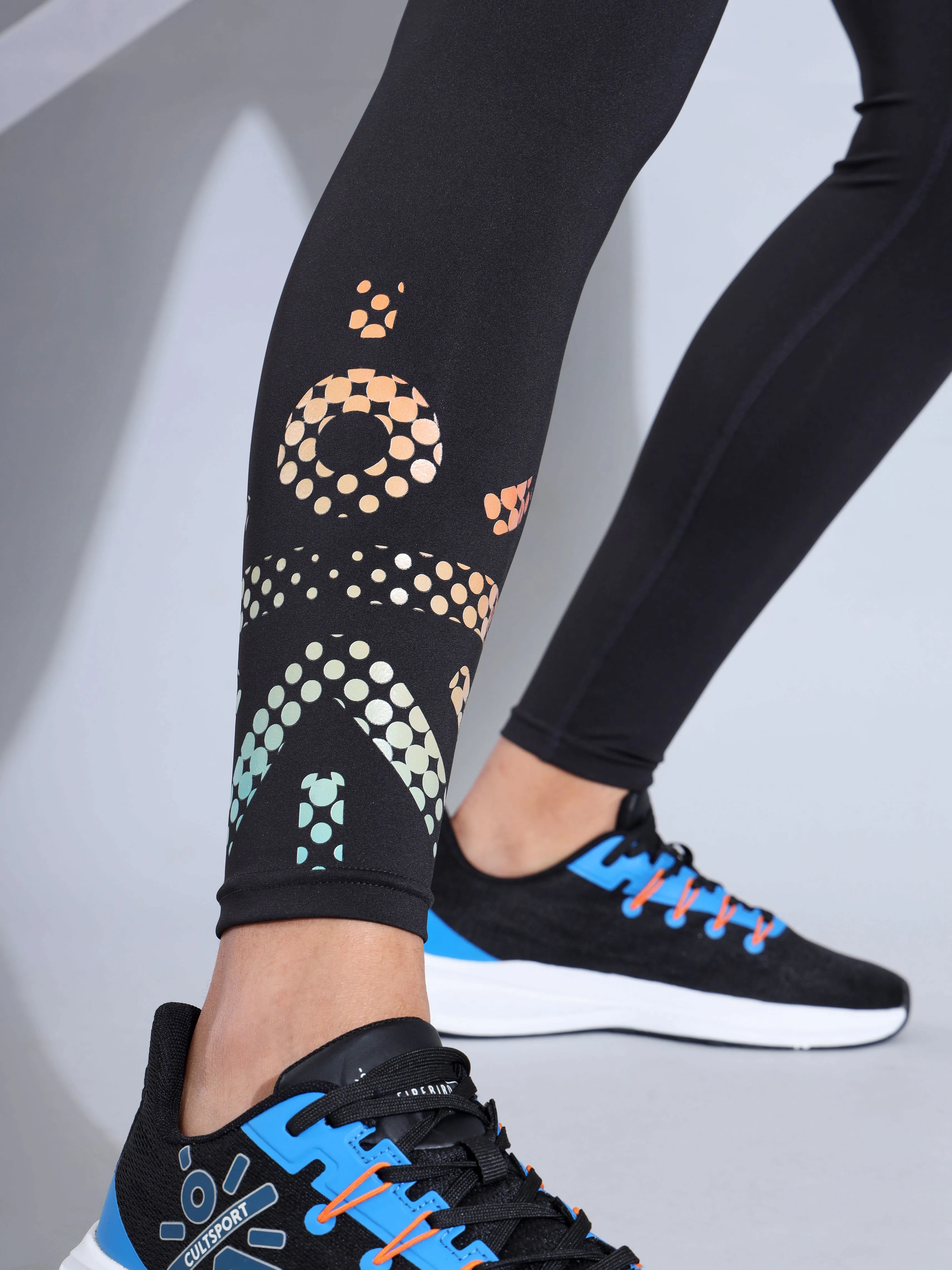 Black Absolute Fit Tights with Logo Print and Back Pocket