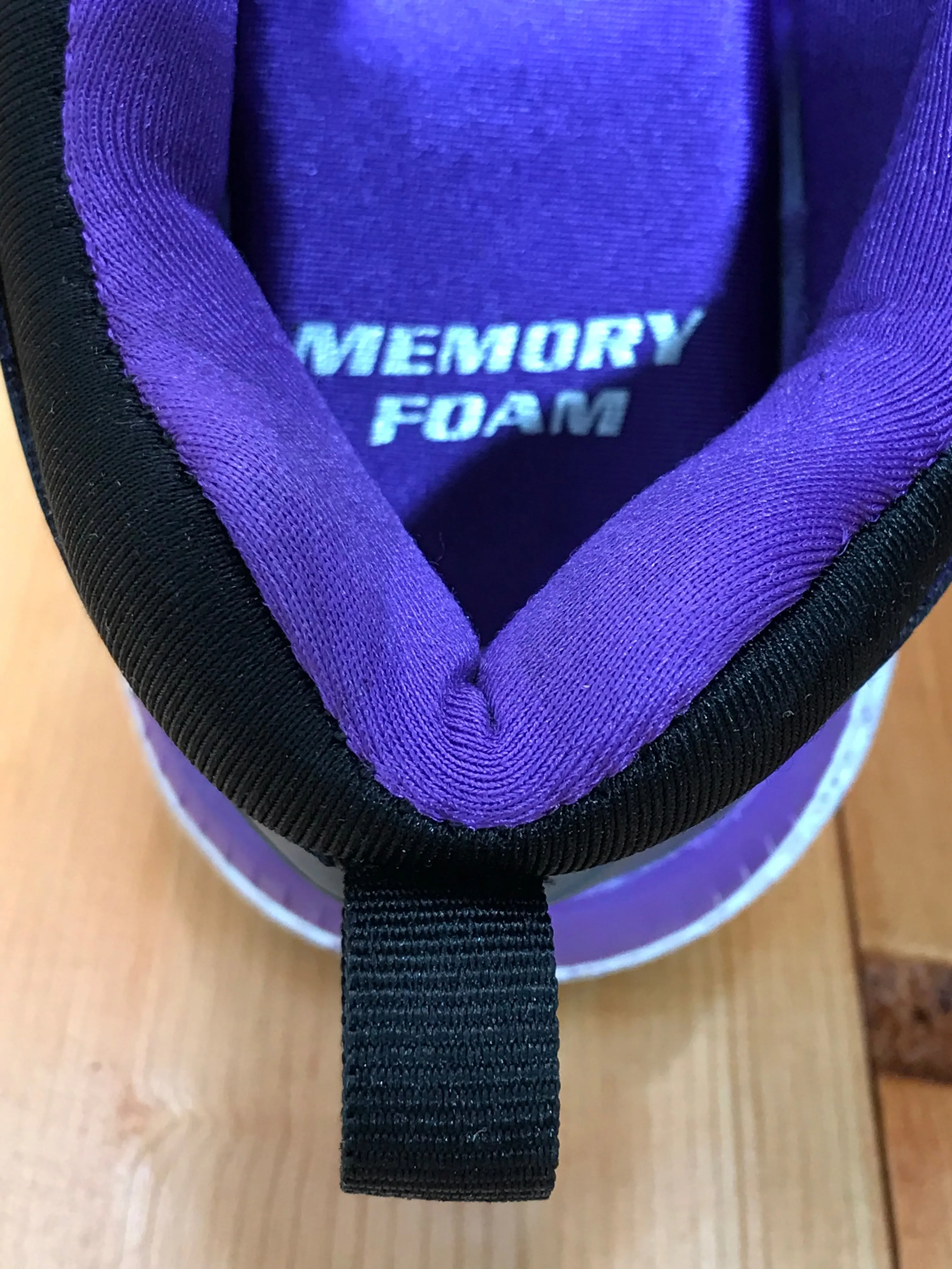 FILA OUTREACH Women Size 8.5 Memory Foam Shoes Sneakers