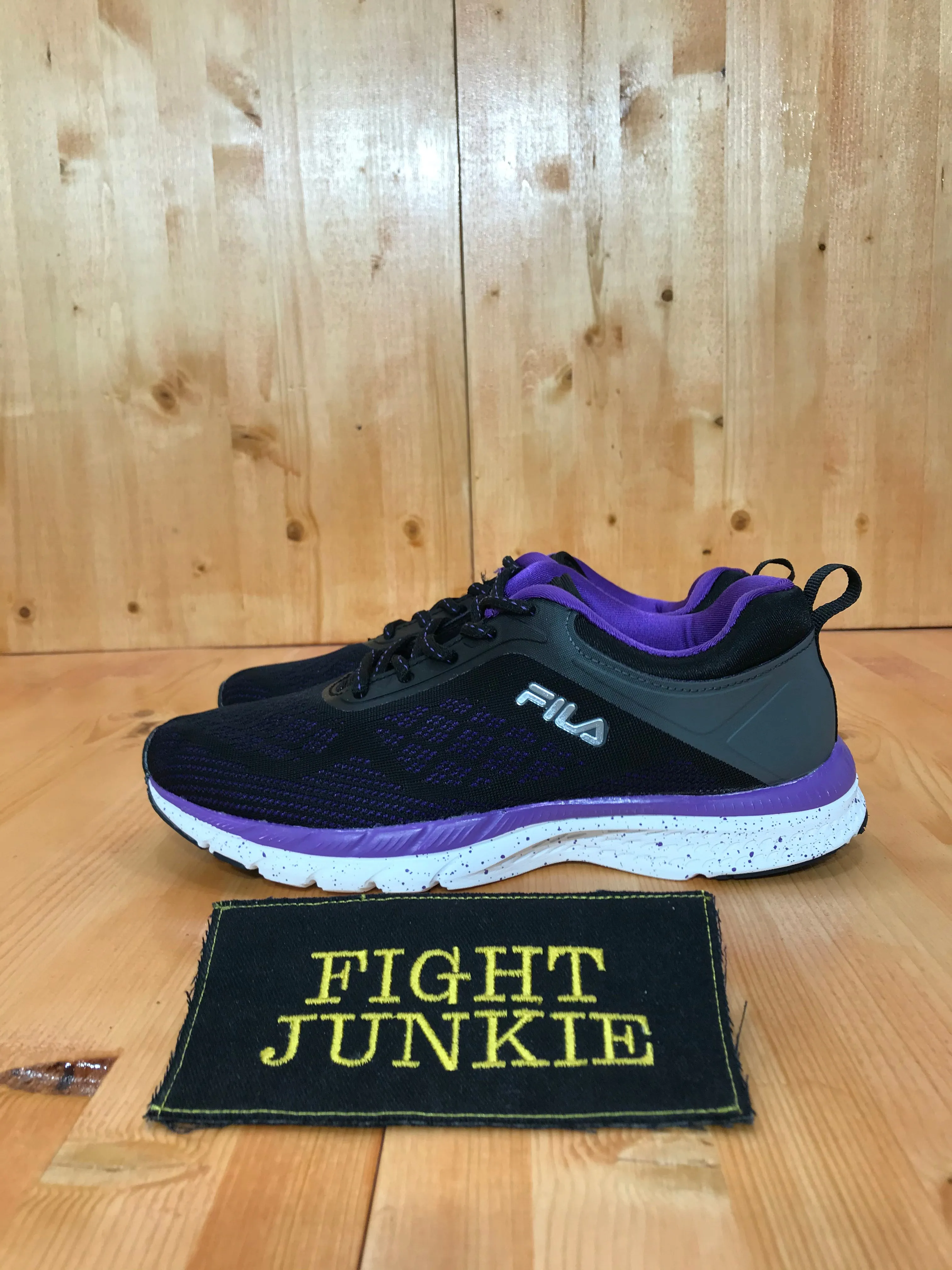 FILA OUTREACH Women Size 8.5 Memory Foam Shoes Sneakers