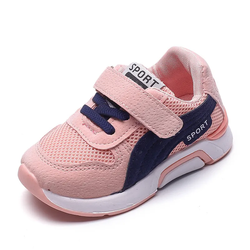 Sporty Design Sneakers