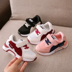 Sporty Design Sneakers