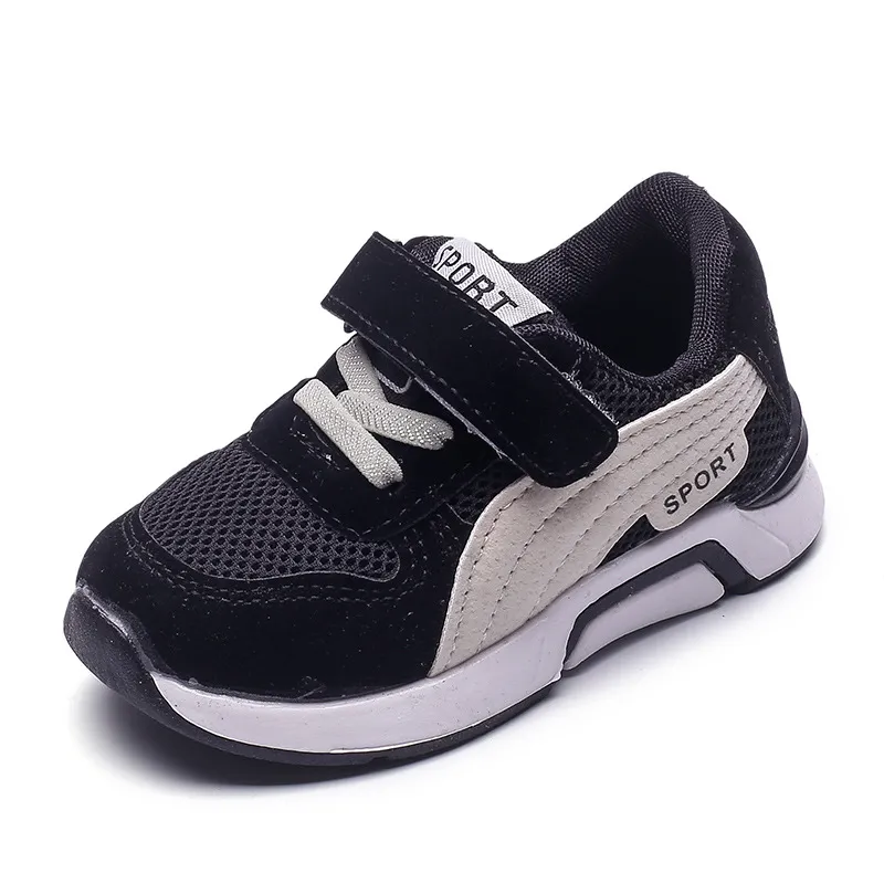 Sporty Design Sneakers