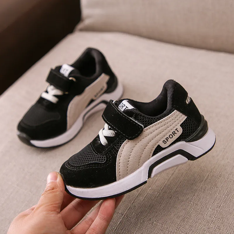 Sporty Design Sneakers