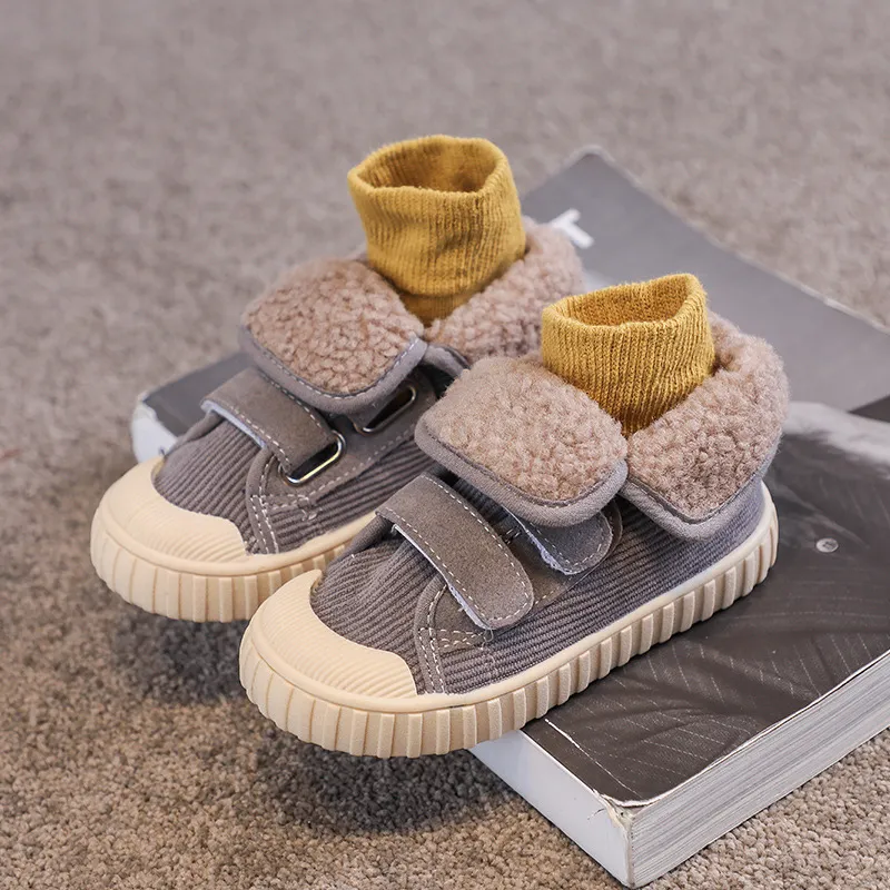 Warm Corduroy Sneakers